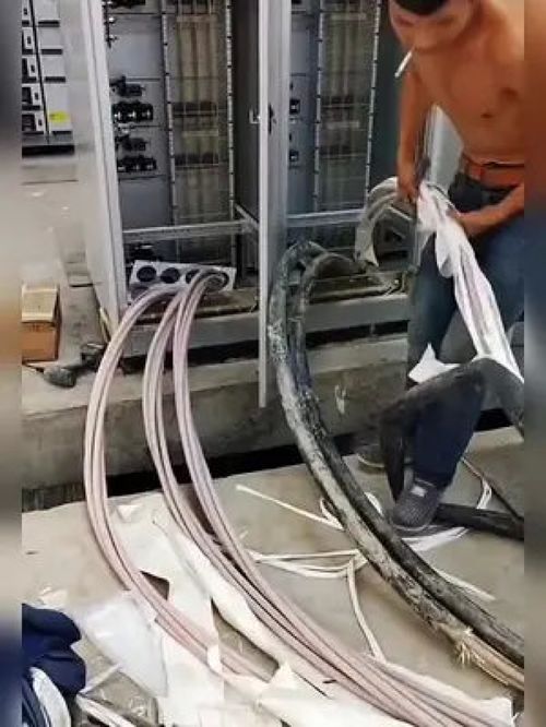 專業的事交給專業的人 施工現場實拍五金工具與電力施工